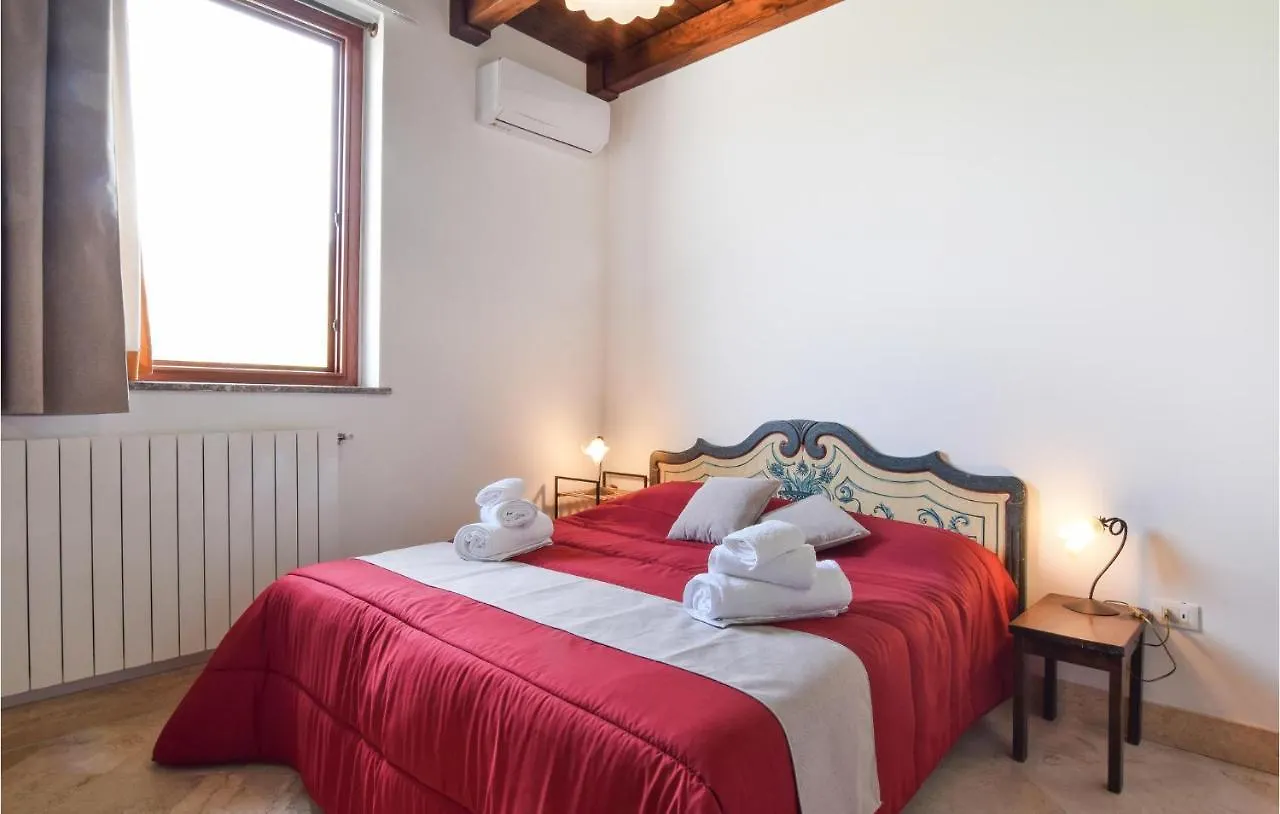 Awesome Apartment In Gaggi With Kitchen 0*,  Italia